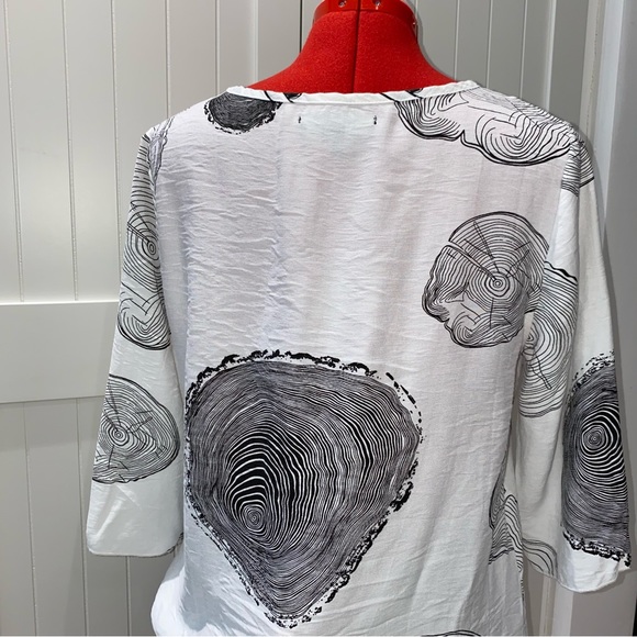 MINKAS Black/White Blouse, Asymmetrical Hem, Women’s (US M) - Picture 3 of 8